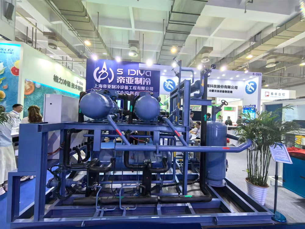 Two parallel screw compressor units